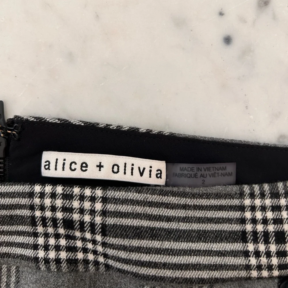 Alice and Olivia black, grey and white gingham mini skirt w/ silver undertones. - Picture 5 of 6